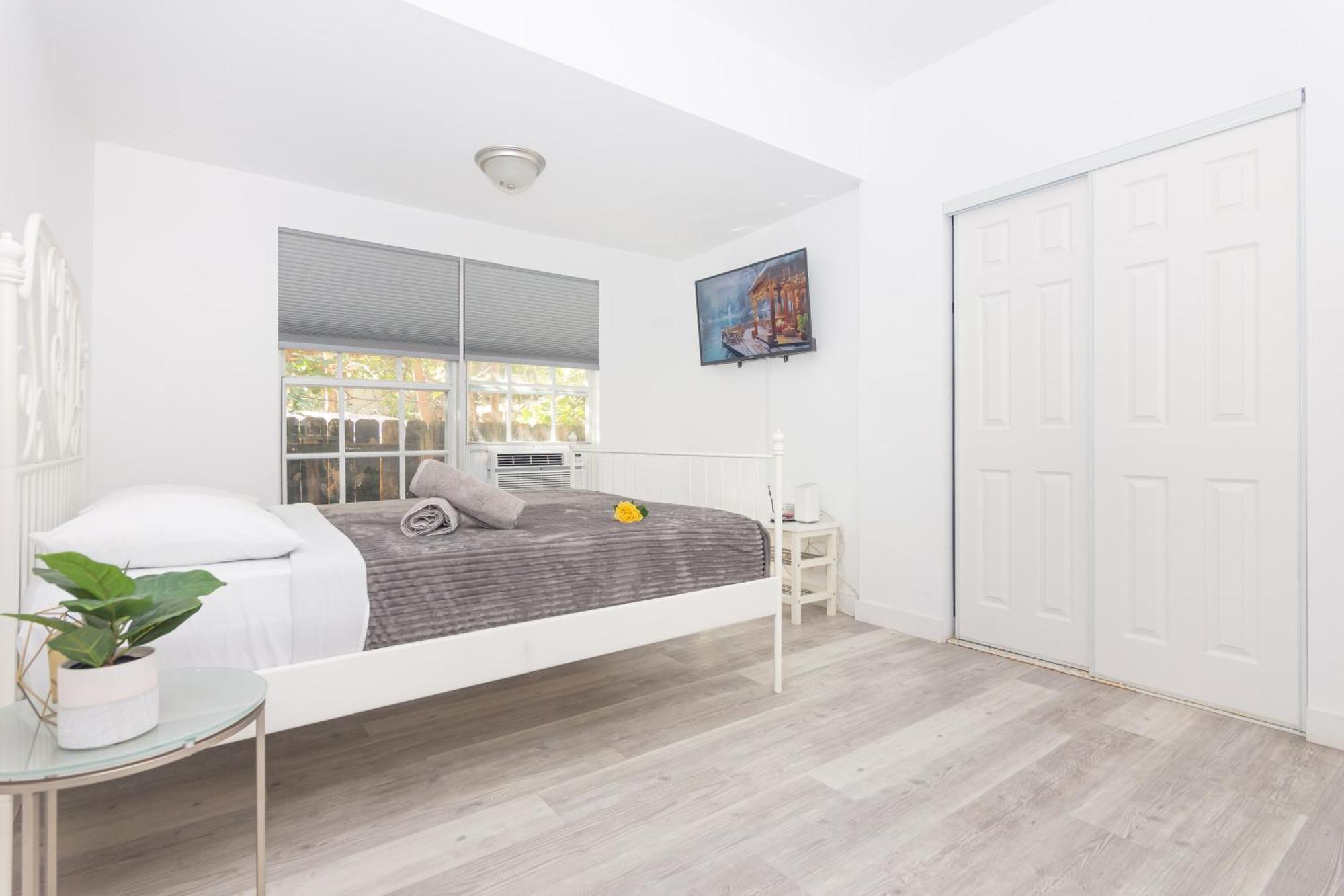 1 Bedroom Apartment - Midtown Miami Exterior photo