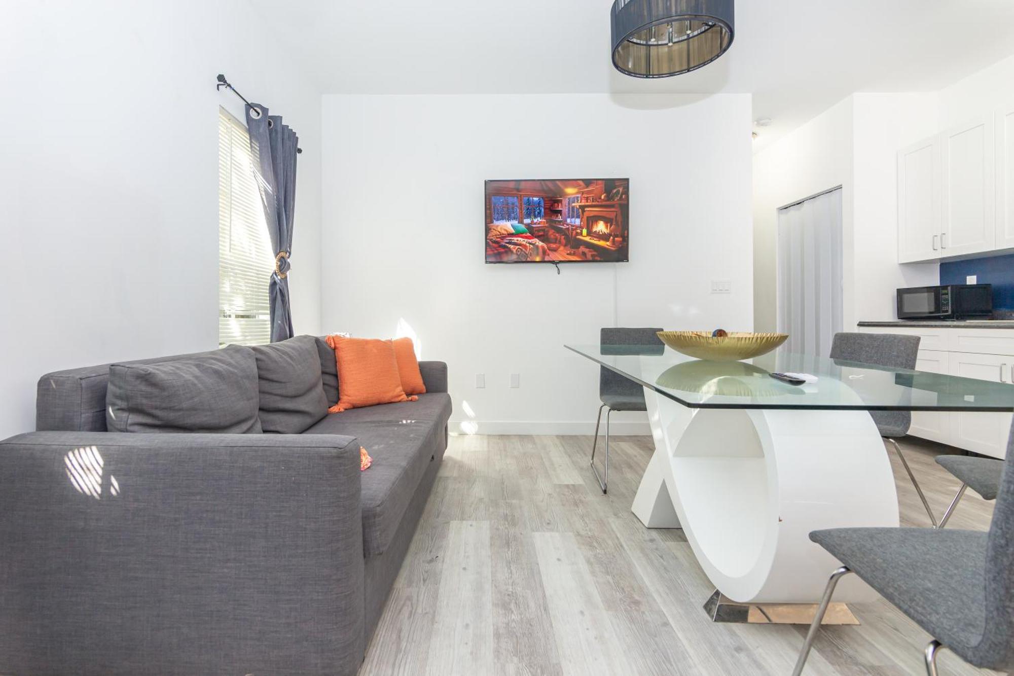 1 Bedroom Apartment - Midtown Miami Exterior photo